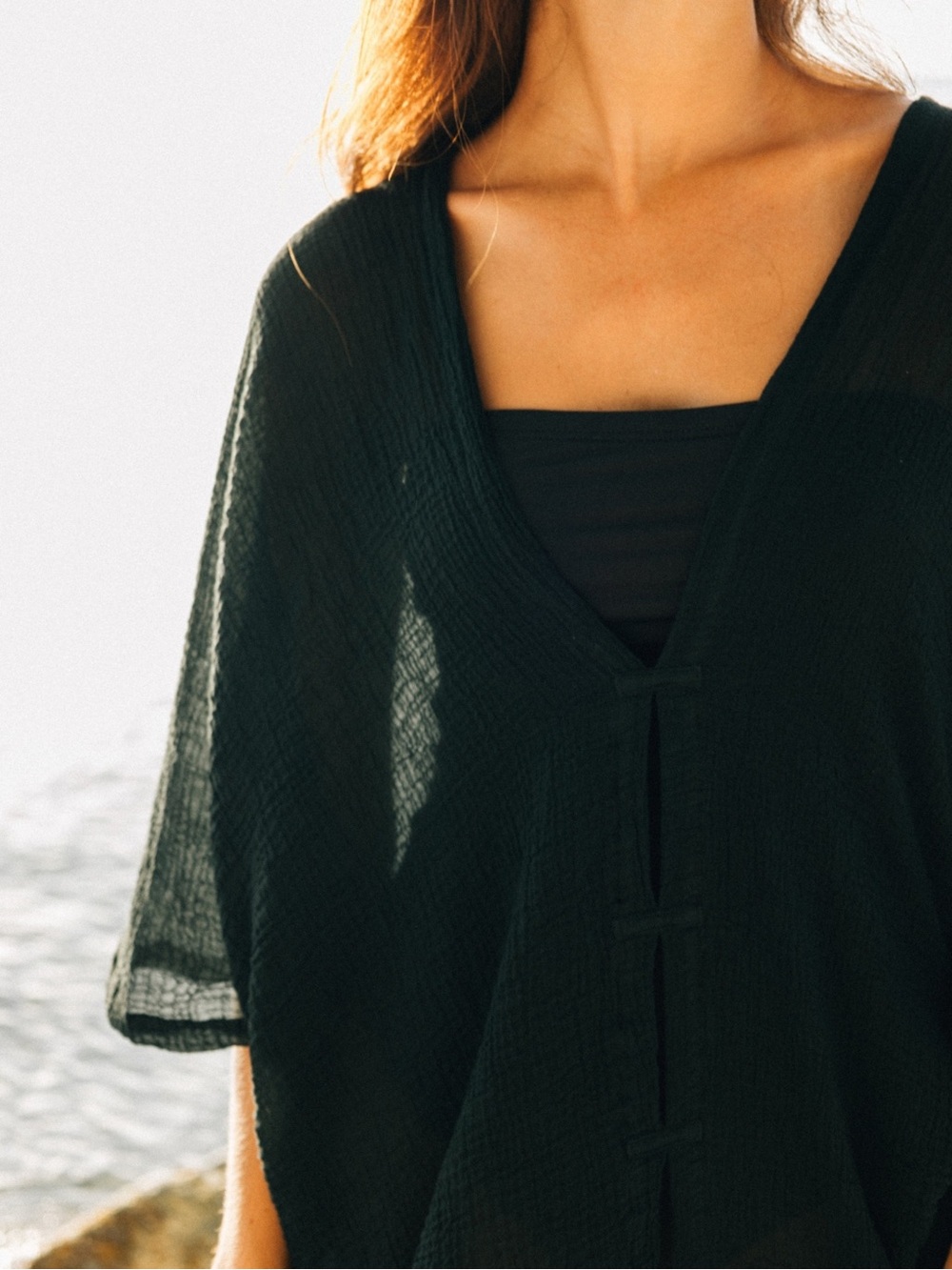 The HANDLOOM LA Ava Kimono - Black NWT